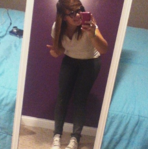 uhmbur_06's profile picture. The one and only thing you need to know about me is that I'm in love with Samuel Larsen.3