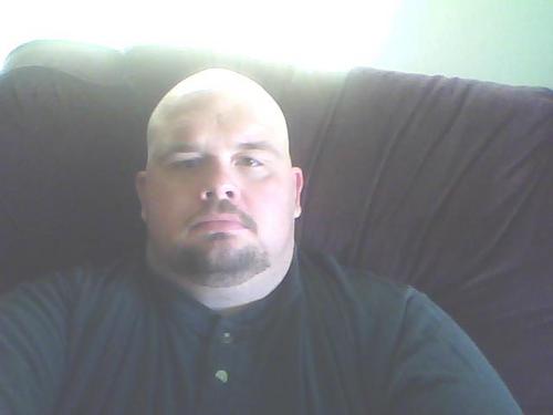 i m a small town some what country boy i love to hunt fish laugh and just have a good time