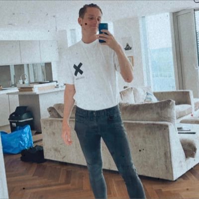 lukeWARDx's profile picture. 24 | North Wales | Marketing Manager