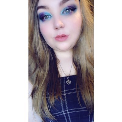 ✨RebekahLeonie|Level28|#Brackley✨ Mother of cats. I’m a day dreamer, and a night thinker. #childofthefence 🖤