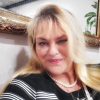 CreationsByCrystal (@crystal_guill) 's Twitter Profile