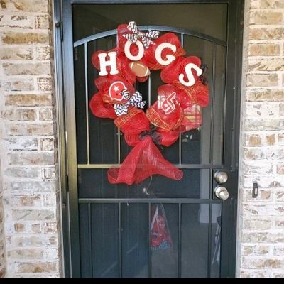 dollar_brigit's profile picture. a diehard Ar.Razorback fan win or lose it's n my blood. Wps! and my hometown is Fort Smith Arkansas. and I have 2 Toy Parti Poodles both girls.🐩🐩🐗🐗🐗🐗🏈🏀⚾