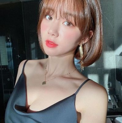 sandra56376204's profile picture. 高评价约炮交友平台，人工匹配质量高
约炮交友，嫩模、空姐、少妇、萝莉、御姐