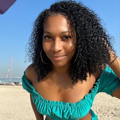 LatoyaLondonxo's profile picture. You only get one life hun 😊 | Marketing Consultant 📚 | World Explorer 🇯🇲🇮🇩🇦🇪🇺🇸🇬🇷🇲🇦🇮🇸🇫🇷🇨🇺🇪🇸🇵🇹🇭🇰