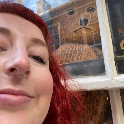 frogs_y's profile picture. they/them 🐸 sometimes I write fic