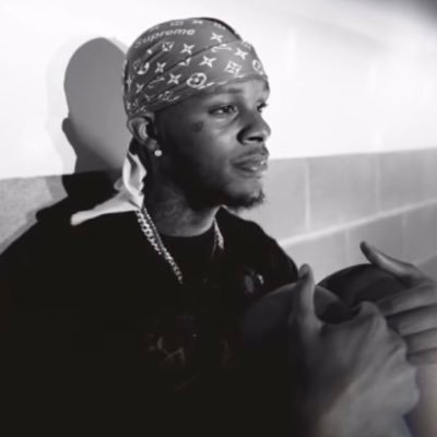 DurkBalln's profile picture. We’re yo mom at lil nigga😭