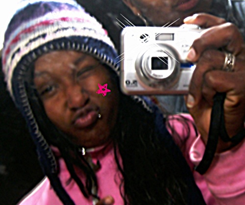 aaah' garotinha q vc sonhou em ver* ...... Ouu aaah' Capetinha q vc não queria conhecer ;O __________---- Aquela q vc fala mal Paga um Pal e faz Igual!