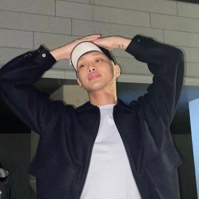 MDDXM00N's profile picture. she/her