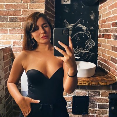 lenochkas73's profile picture. 