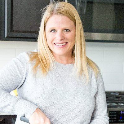 Quick and easy family recipes for everyone! Picture taker, wine drinker, dessert eater, chocoholic, travel lover, mountain hiker. Follow and join me!