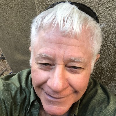 Phileepoo's profile picture. 50 Years cleaning windows 35 Years with Water-Fed Poles
15 Years designing and manufacturing SimPoles for window cleaning without ladder's