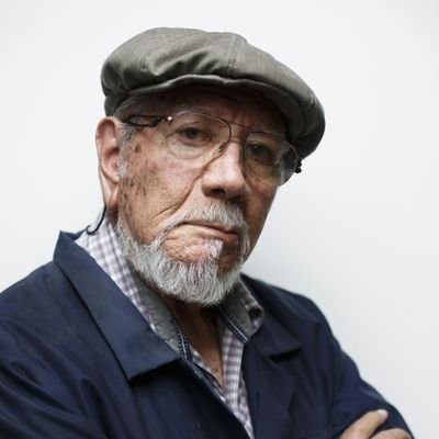 Maestro michoacano en Artes Plásticas, de mas de 70 años de trayectoria con denominación de Productor de Arte  por el I.NB.A. desde 1981.