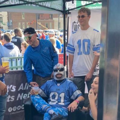 Made in Detroit. 7yr Lions and 3yr Red Wings Szn Ticket Holder. Executive homeless person. #OnePride #LGRW #DetroitBasketball #RepDetroit #GoBlue 2nd account