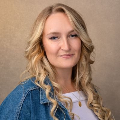 26,
Currently working as a Production Vocalist for TAG, Haven
Musical Theatre graduate from The Royal Conservatoire of Scotland.
Represented by @AkmTalent 💛