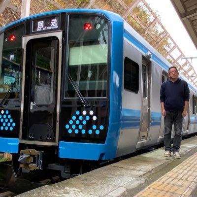JtxeQ9's profile picture. 基本的に、鉄道写真が多いです。スマホ撮影ですけどね笑   日常生活のことをときどきカキコミしています。写真はうまくありませんけどよろしくお願いします。年齢は、53になりますおじさんです。LINEとかしていますのでもしよければそちらも、仲良くしてください。