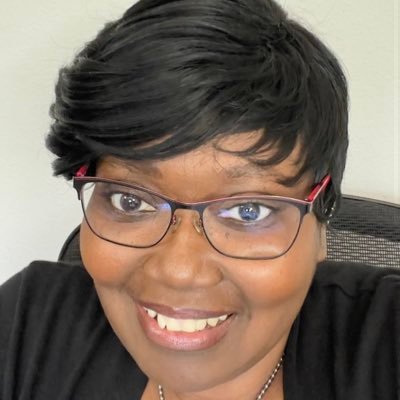 Accountability Coach. Speaker. MOMpreneur. eLearning Content & Curriculum Designer. Voiceover Artist.