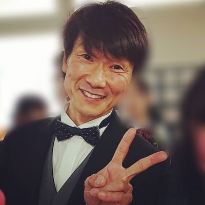 個人事業主　
市井の硝子屋さん　
三姉妹の父
BWF🏸公認審判員2級　
『Alexandros』🎵
古来より受け継がれし
素晴らしい日本の伝統を
後世の子どもたちへ‥　
日本保守党支持🇯🇵