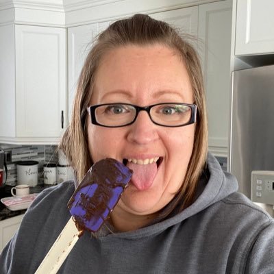 LynneBernier81's profile picture. 