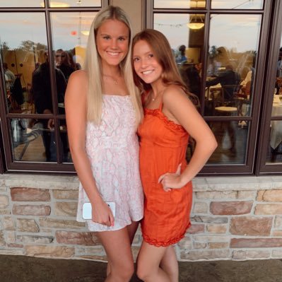 lily03206631's profile picture. sdhs ‘22