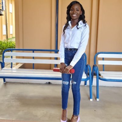 09/11 🎈 | fmoig@ _Ran.21| just here for the funny stuff 🤷🏾♀️| if this Skl thing works out I’ll be a Pelican soon 📚