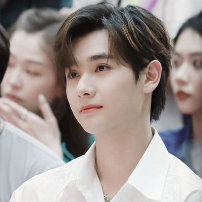 xiaoandjiu's profile picture. 𝓂𝒶 𝓌𝒽𝑜𝓁𝑒 𝓌𝑜𝓇𝓁𝒹 𝒾𝓈 𝓃𝒾𝓃𝑒'𝓈 #นายท่านกรชิต