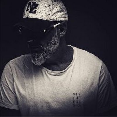 vdBosHi's profile picture. 