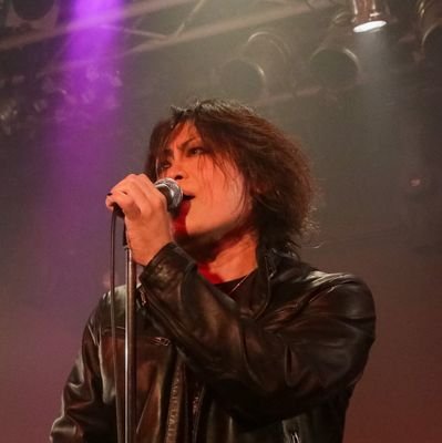 孤高のロックヴォーカリストDAISUKEです！BURGUNDY RAIN ボーカル。セッションバンド、水戸産業廃棄物でも歌ってます！@BurgundyRain