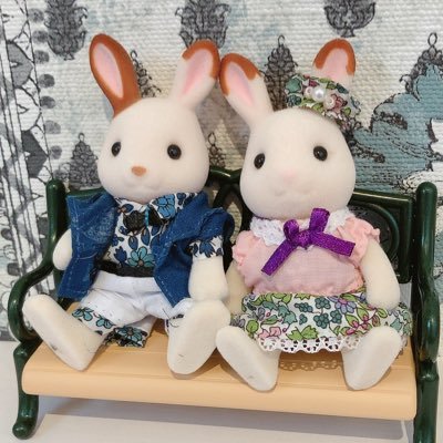 3歳、1歳の子育て中。 娘の影響でシルバニアファミリー沼にハマりかけ…🐰 家事スキルをあげるため精進していきます。L'atelier de SHIORI Online 8期生 無言フォローばかりですみません🙏💦 お気軽にフォローしてください✨