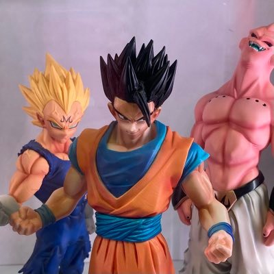 ドラゴンボールのフィギュアを中心に集めてます！  よろしくお願いします！