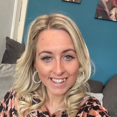 Mum of 2!Customer Liaison Manager @ Keepmoat! Advocate for young women in Housing &Construction! CIH futures board member! WIH finalist 2021!#stopthestigma💜