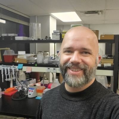 Immunologist who looks at host-pathogen interactions, cardiovascular disease, & how they intersect. Also a big 🔬 & 3D printing 🤓. I ❤️ 🧀,🐝, 🍺 & 🐐.