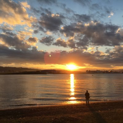 2kM35Rgml2mvCpm's profile picture. タバコやめます😎　　　　　　　　その後　酒も止めるでー　　　　　パチンコは👤