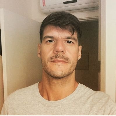 Enthusiastic biologist (Glioblastoma research). Fan of Star Wars and vampire movies🧛. Swimming lover🏊♂️. I'm Rocco's human🐕