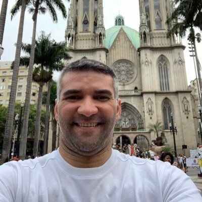 Advogado; Mestre em Direito; Prof. de Direito Tributário (PUC, Cambury e Fanap); Autor do livro Manual do Direito Tributário - ed. Saraiva;
