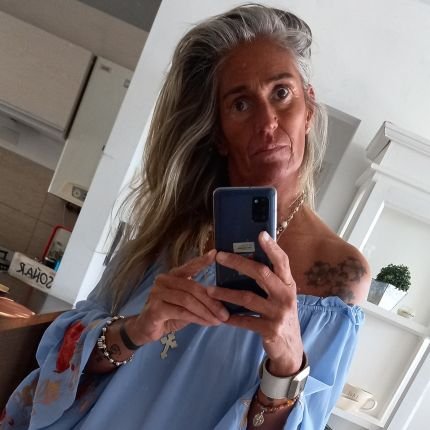 ROXANAR26528383's profile picture. Be Yourself!