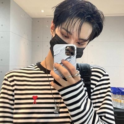 khaelhug's profile picture. daily khael hug 🫂