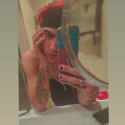 Me aburro de la vida pero mi gente me la hace mas divertida
IG: https://t.co/6RzBbSHdqj

Privada: @xKeiziinPriv