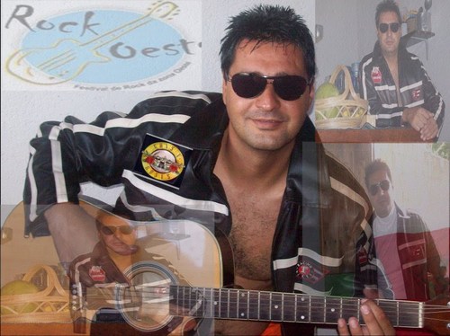 Sou Baterista de uma banda de Rock, Belina7nove, tenho 31 anos, e Gostaria de toca minha musica para você.
Sigo todos de volta e indico para meus amigos.