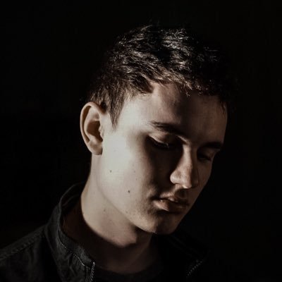 benfrench__'s profile picture. my subaru is older than billie’s eyelash