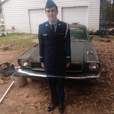 Student of Greene County High School; aspiring Air Force pilot and writer. Great is our God. ✝️