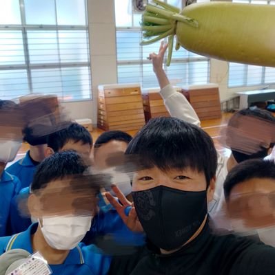 kijii_ton's profile picture. 気高く強く一筋に生きる教師｜バンドマンのLIVE&フェス、温泉、映画、トレッキング、読書、無計画旅行｜お気軽にDMを！