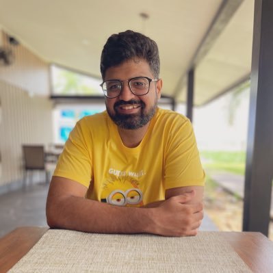 Dentist🦷/covid warrior🇮🇳/loves bikes and travelling/ supports Arsenal and my wife/ sleep deprived always/ Friends=life