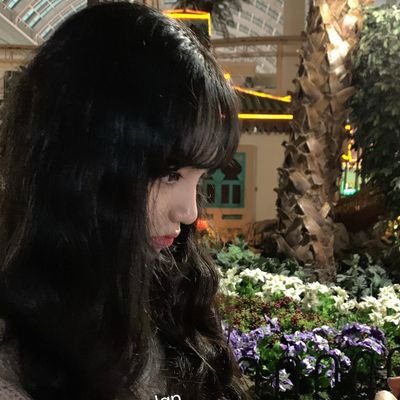 wonyoung_x's profile picture. 