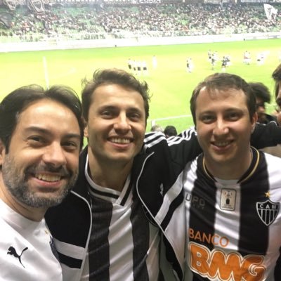 apaixonado pelas filhas, pela esposa e Galo doido!!!! Fred meu irmão amado, pra sempre em nossos corações
