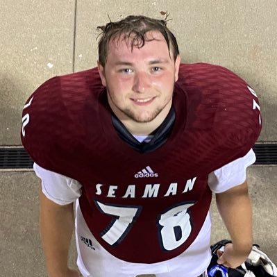 #78 Seaman High School c/o ‘24/DL/OL 5’9” 270lbs./Bench 315/Squat 610/ (785) 207-3069
