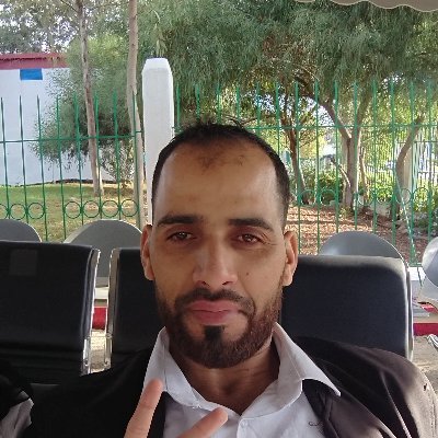 في بعض الأحيان ينتظر الأشخاص مدة طويلة من الزمن ليتبين لهم من أنت بشكل واضح...!!