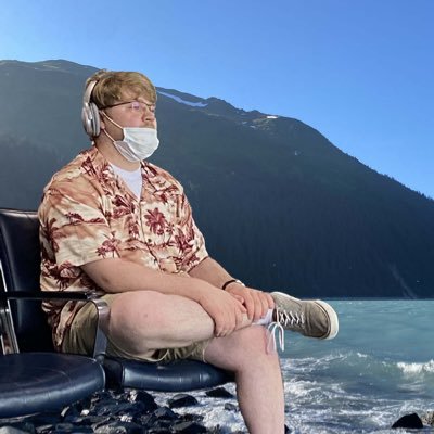 TeMoblSprout's profile picture. I make silly little video edits. 22 He/Him.