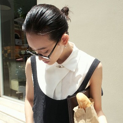 hellocloud12's profile picture. Hello
I'm shape of water