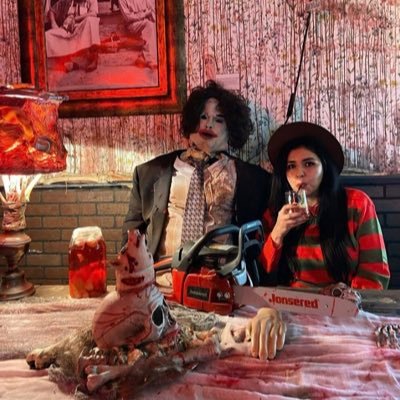 LuisaTurtle's profile picture. I would prefer it if a guy had a pizza delivered to me instead of a bouquet of flowers.