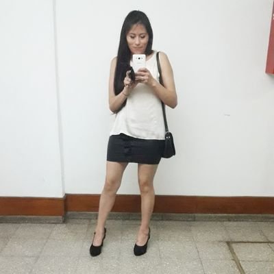 Casi Sommelier. Bartender de alma.
Administrativa de día.